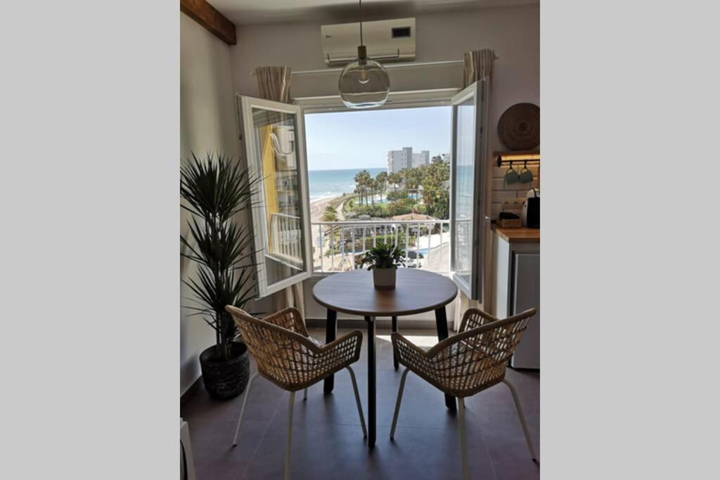 Beachfront Apartment Near Marbella Sitio de Calahonda Exterior foto